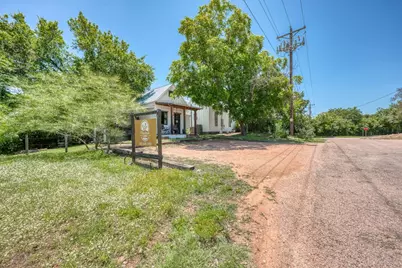 700 Bayley Street, Llano, TX 78643 - Photo 35