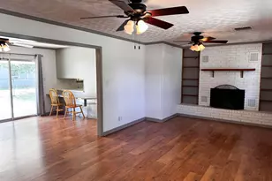 102 W Llano St, Llano, TX 78643 - Photo 7