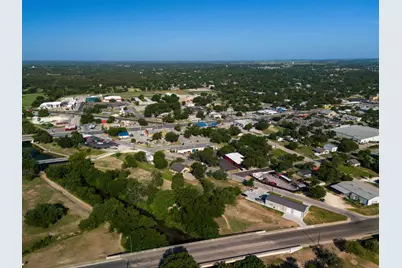 904 Key Ave, Lampasas, TX 76550 - Photo 29