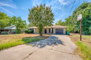 1108 Cedar Dr, Marble Falls, TX 78654 - Photo 5