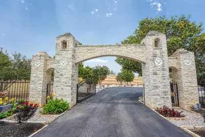 203 Senisa Dr., Buchanan Dam, TX 78609 - Photo 9