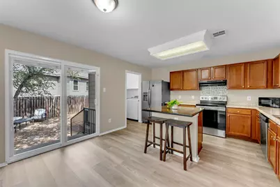 105 E Wildflower Blvd, Marble Falls, TX 78654 - Photo 13