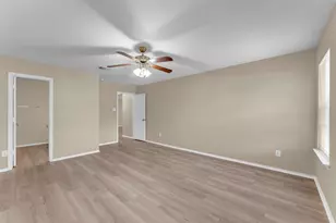 105 E Wildflower Blvd, Marble Falls, TX 78654 - Photo 17