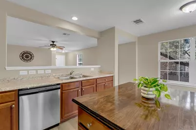 105 E Wildflower Blvd, Marble Falls, TX 78654 - Photo 7