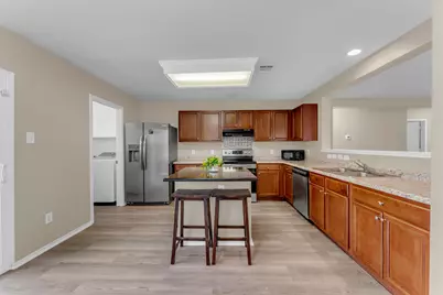 105 E Wildflower Blvd, Marble Falls, TX 78654 - Photo 9
