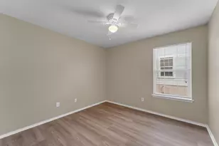 105 E Wildflower Blvd, Marble Falls, TX 78654 - Photo 17