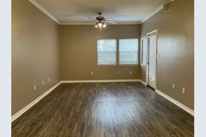 407 Green Leaf, Horseshoe Bay, TX 78657 - Photo 5