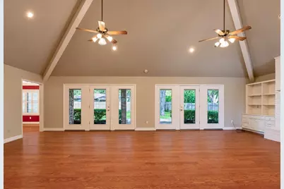 279 Quail, Meadowlakes, TX 78654 - Photo 9