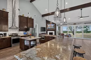 113 Jayhawk Ct, Burnet, TX 78611 - Photo 13