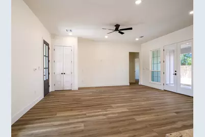 106 W Briar, Granite Shoals, TX 78654 - Photo 11
