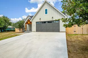 106 W Briar, Granite Shoals, TX 78654 - Photo 5
