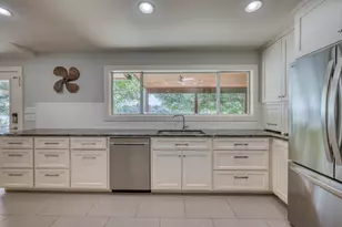 1704 Bluebonnet Ln, Kingsland, TX 78639 - Photo 13