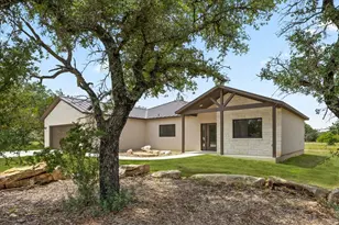 114 Rolling Hls Dr, Horseshoe Bay, TX 78657 - Photo 1