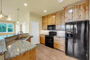 623 Skyline Dr, Kingsland, TX 78639 - Photo 11