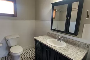 512 Ave F, Marble Falls, TX 78654 - Photo 5