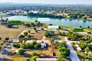 305 W Tarrant St, Llano, TX 78643 - Photo 1