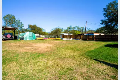 301 E Castlebriar, Granite Shoals, TX 78654 - Photo 9