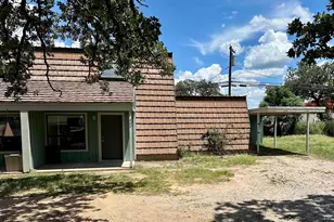 220 Big Oaks Dr, Kingsland, TX 78639 - Photo 1