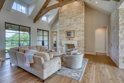 816 Trails Parkway, Horseshoe Bay, TX 78657 - Photo 9