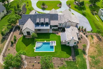 816 Trails Parkway, Horseshoe Bay, TX 78657 - Photo 3