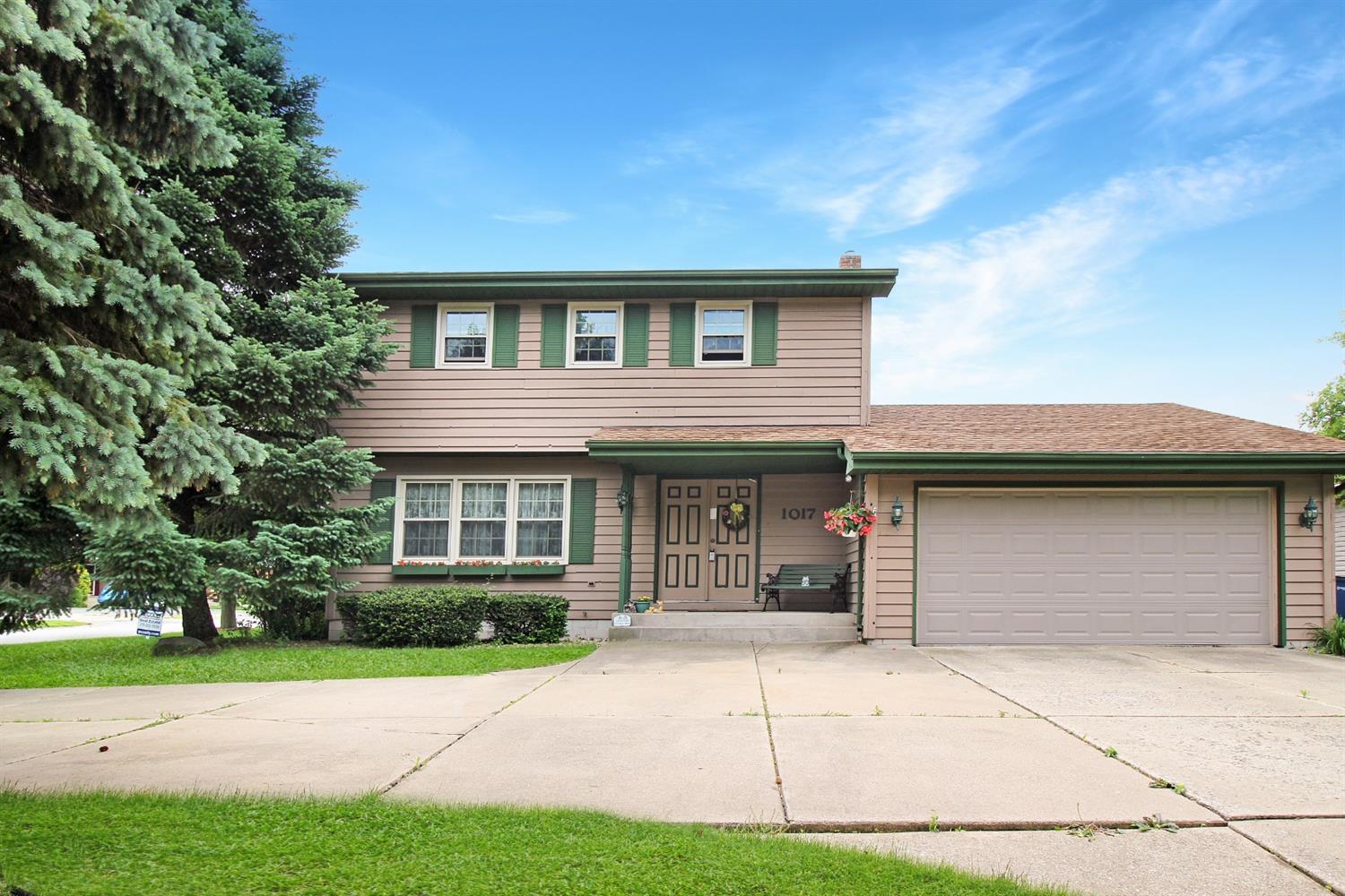1017 Hanover Ln Dyer In 46311 Mls 450996 Coldwell Banker