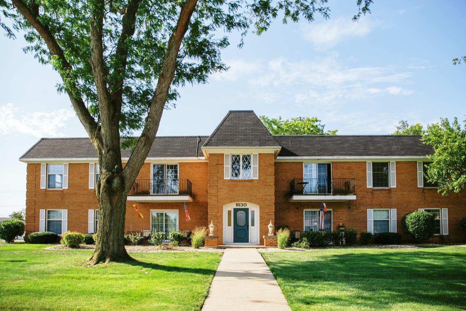 1630 Camellia Dr A2, Munster, IN 46321 MLS 518101 Coldwell Banker