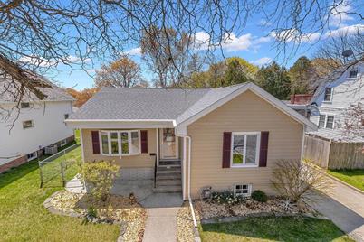 1105 Manila St - Photo 1