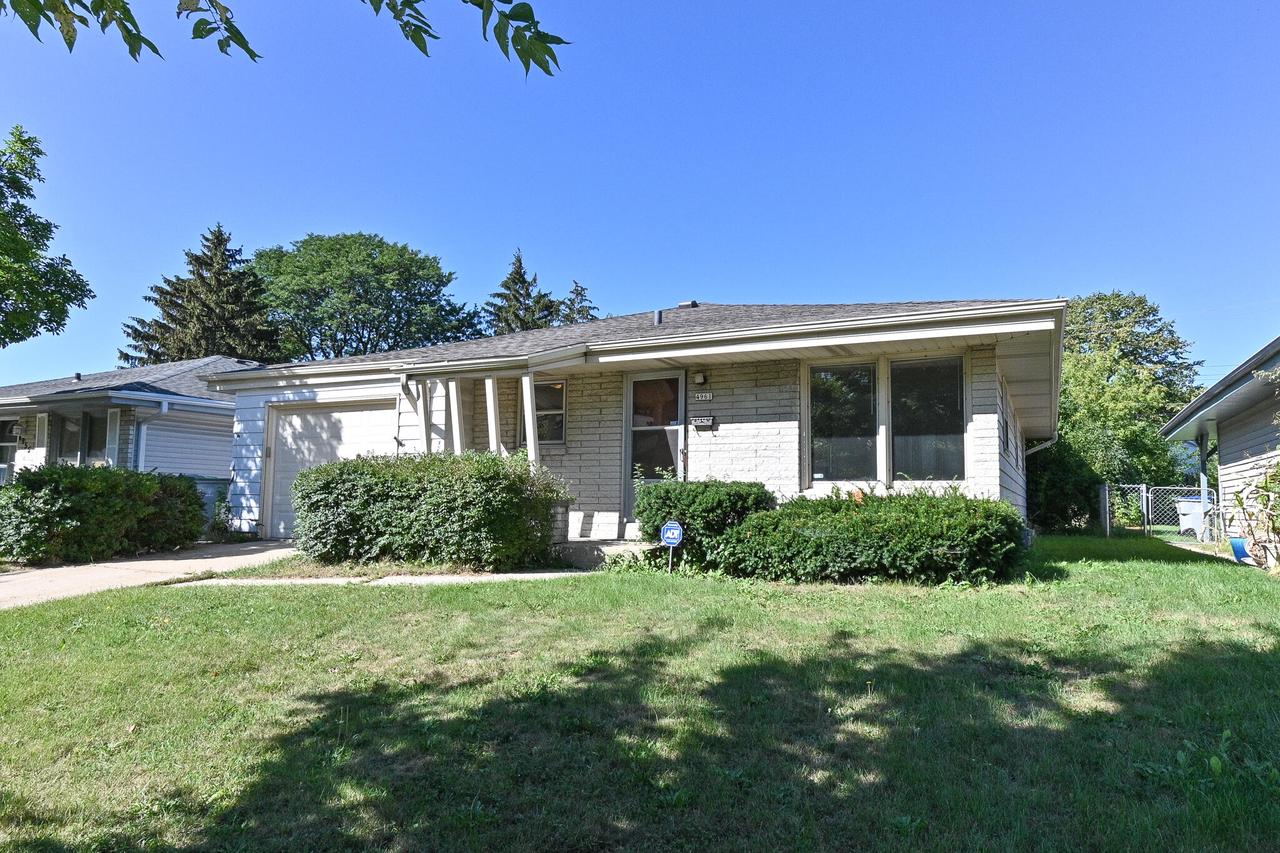 4961 N 85th St, Milwaukee, WI 53225 MLS 1762444 Coldwell Banker