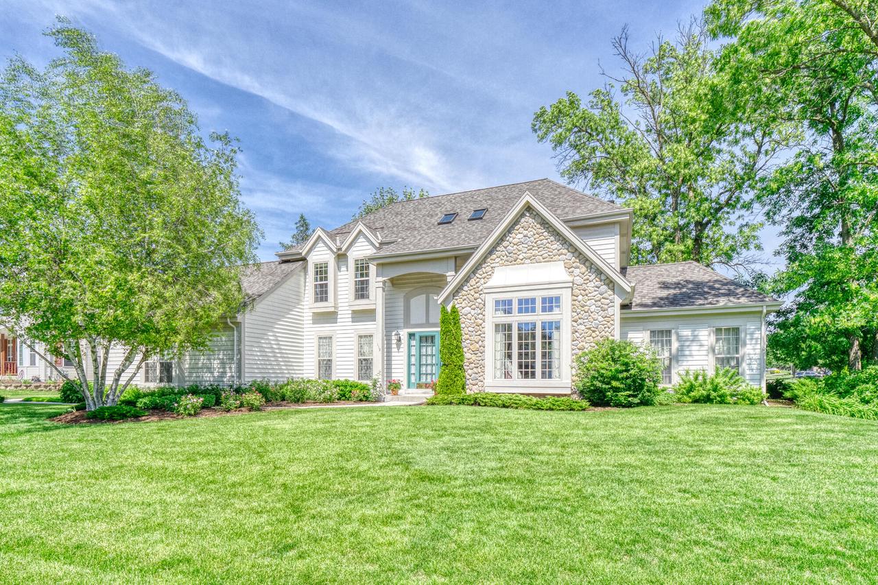 118 River Oaks Dr, Sheboygan Falls, WI 53085 MLS 1799177 Coldwell