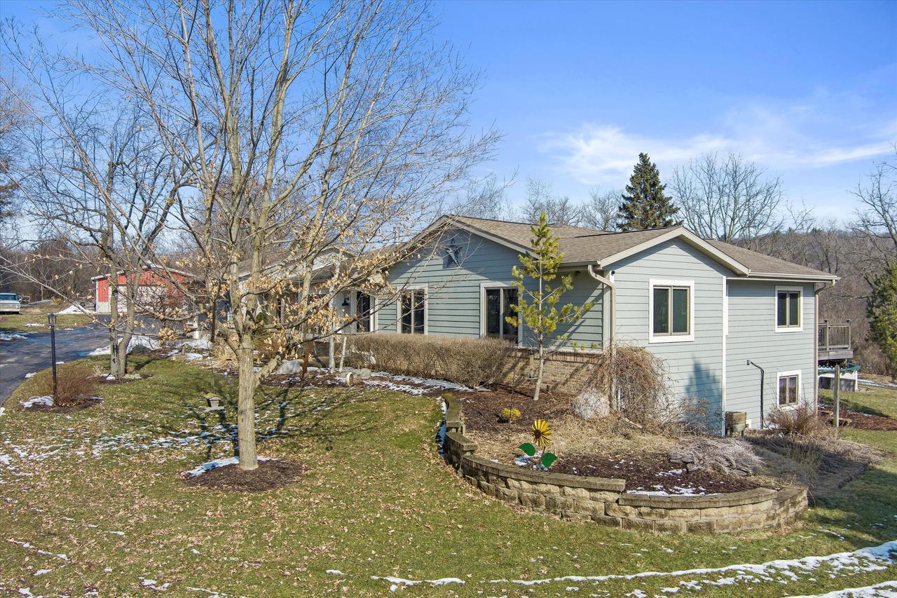 150 Indian Spring Dr, Delafield, WI 53018 MLS 1826294 Coldwell Banker