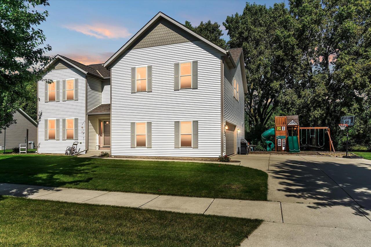 842 Dakota Dr, Hartford, WI 53027 MLS 1830200 Coldwell Banker