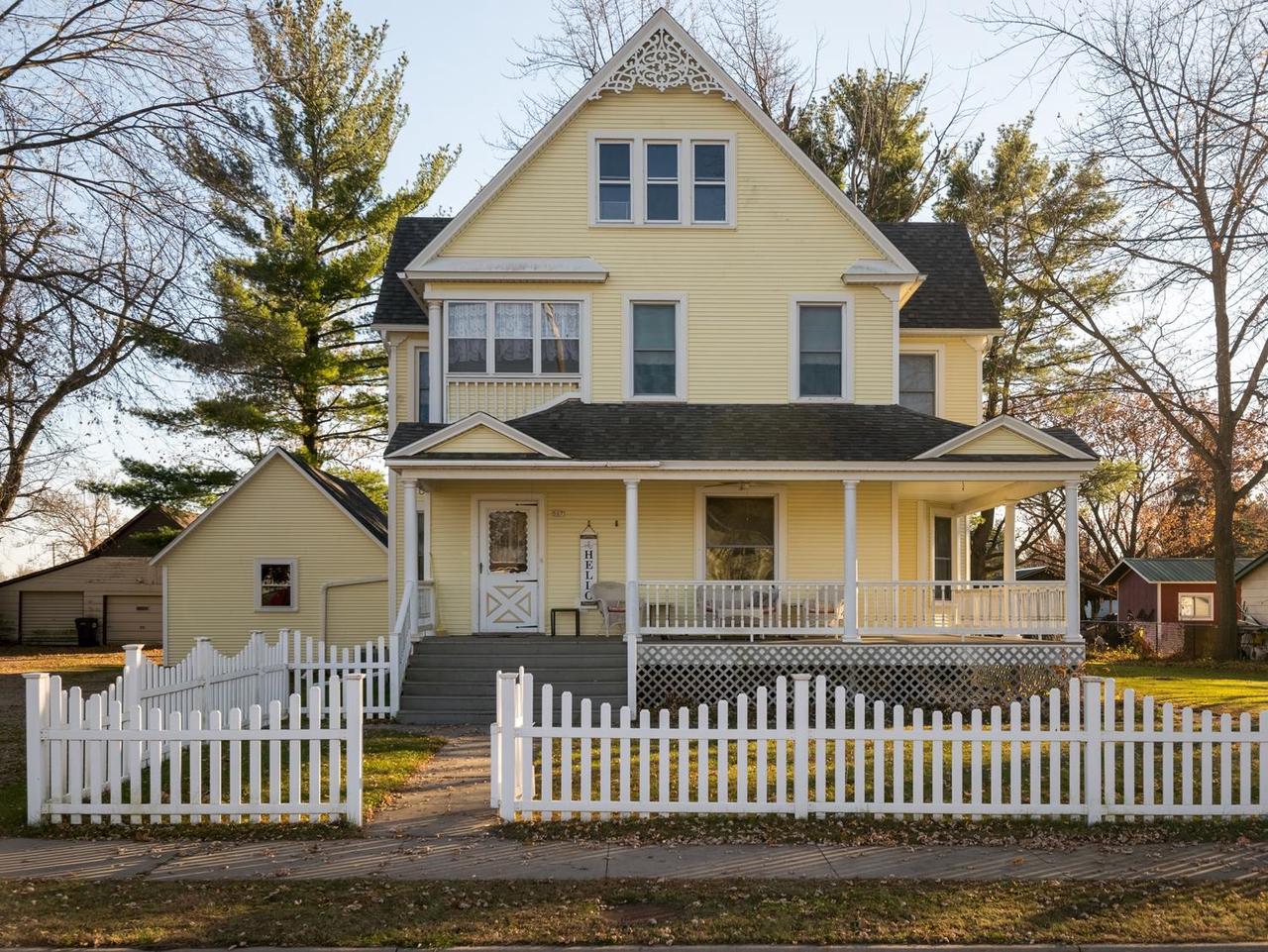 517 W North St, Plainfield, WI 54966 MLS 22205459 Coldwell Banker