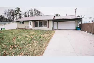 9 Center Street, Neillsville, WI 54456 - Photo 1