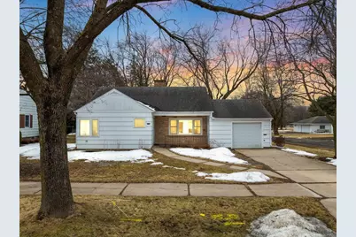 1112 W 6th Street, Marshfield, WI 54449 - Photo 1