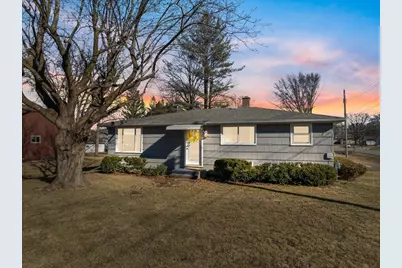 401 N Apple Avenue, Marshfield, WI 54449 - Photo 1