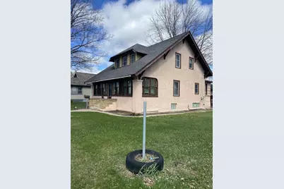 1040 N 1st Street, Wisconsin Rapids, WI 54494 - Photo 1