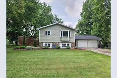 1120 W Blodgett Street, Marshfield, WI 54449 - Photo 1