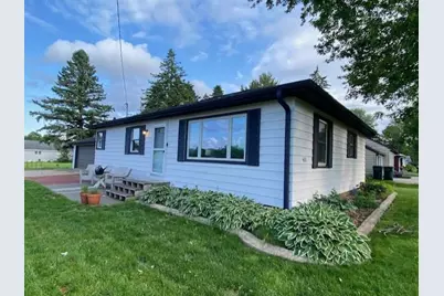 611 N Hinman Avenue, Marshfield, WI 54449 - Photo 1