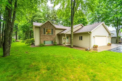 4517 Huntington Court, Wausau, WI 54401 - Photo 1