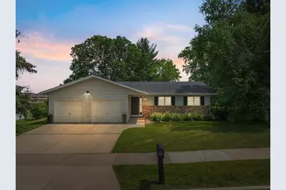 615 N Peach Avenue, Marshfield, WI 54449 - Photo 1