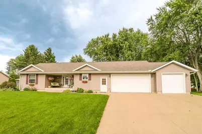 1610 E Cleveland Street, Marshfield, WI 54449 - Photo 1