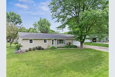 1111 W Blodgett Street, Marshfield, WI 54449 - Photo 1