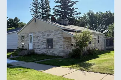 407 N Vine Avenue, Marshfield, WI 54449 - Photo 1