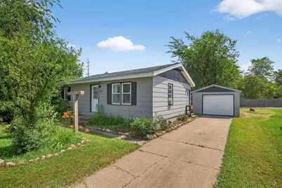 230 N 19th Avenue, Wisconsin Rapids, WI 54495 - Photo 1
