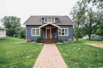 114 E 9th Street, Neillsville, WI 54456 - Photo 1