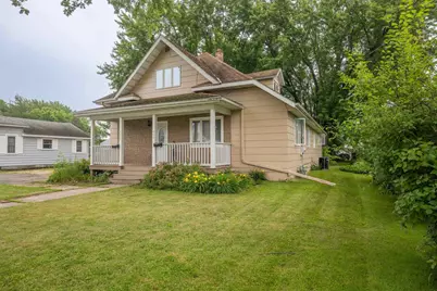 406 W Blodgett Street, Marshfield, WI 54449 - Photo 1