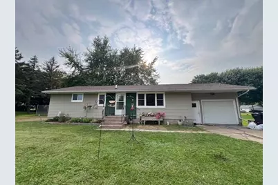 105 N 6th Street, Abbotsford, WI 54405 - Photo 1