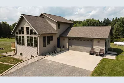 N6333 Buchholz Road, Manawa, WI 54949 - Photo 1