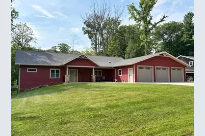 904 S Schmidt Avenue, Marshfield, WI 54449 - Photo 1