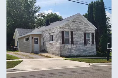 302 W Cleveland Street, Marshfield, WI 54449 - Photo 1